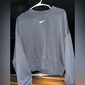 Nike Women's Sportswear Essentials Oversized Fleece Crewneck Sweatshirt